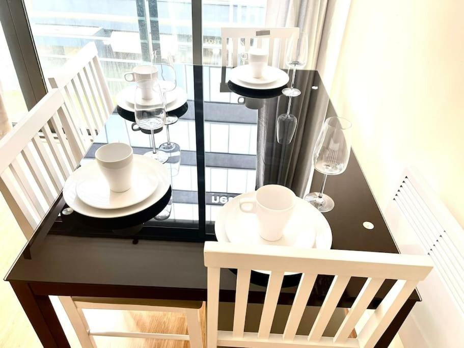 Alluring 2 Bedroom Leeds City Centre Apartment- Self Check-In,Balconied Apartment Kültér fotó